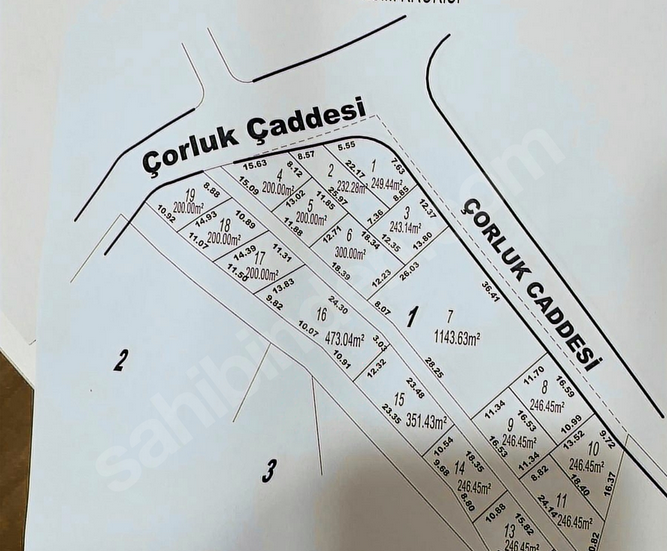 Çiftlikköy meydanında arsa